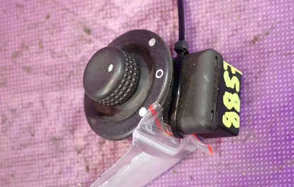 Renault Megane II Wing mirror switch 