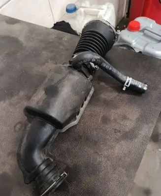 Opel Astra K Air intake duct part 39159737 LSA1576 72493533