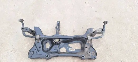 Volkswagen Touran III Front subframe 5QB199000A