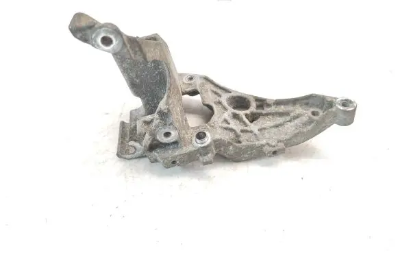 Peugeot 5008 Generator/alternator bracket 9804904380