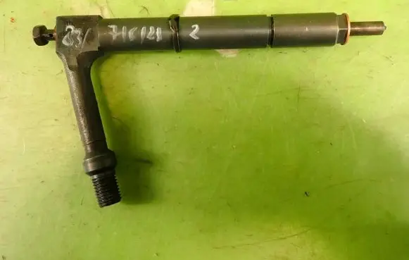 Nissan Almera Tino Fuel injector 48-4391