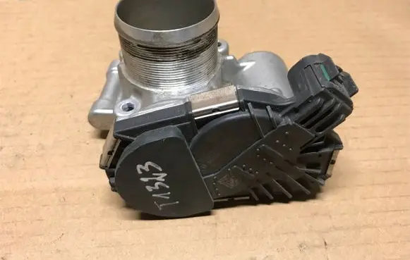 Opel Mokka X Throttle valve 55565489