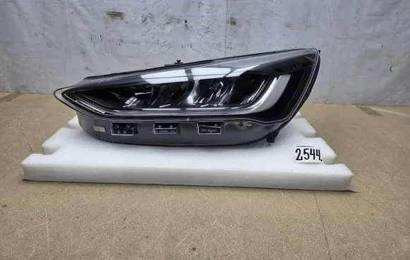 Ford Focus Headlight/headlamp NX7B13E015DF