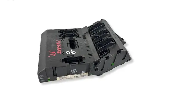 Renault Megane I Fuse module 7703297784A S103600401A