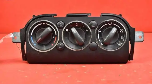 Suzuki SX4 Climate control unit