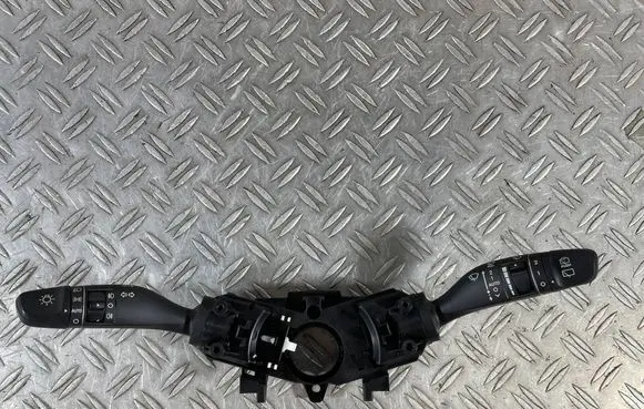 Hyundai Tucson TL Wiper turn signal indicator stalk/switch 