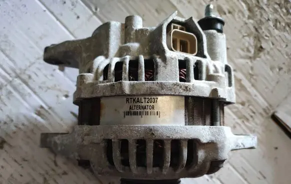 Mazda 5 Generator/alternator KTAA112037 RTKALT2037