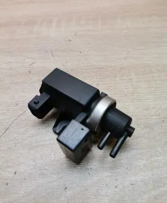 BMW 7 E65 E66 Valve vacuum 72279601