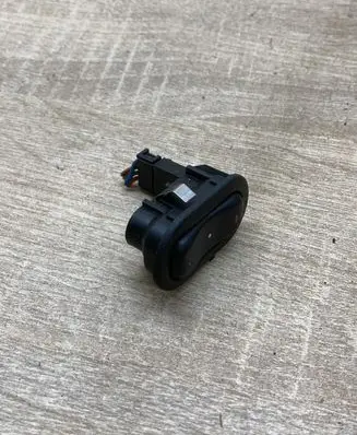 Opel Astra G Electric window control switch 13363100 90561388
