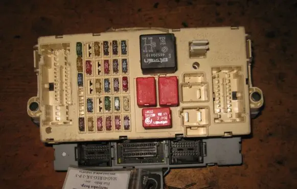 Fiat Stilo Fuse box set