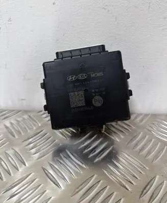 KIA Ceed Parking PDC control unit/module 99910J7020 S8321002356J0