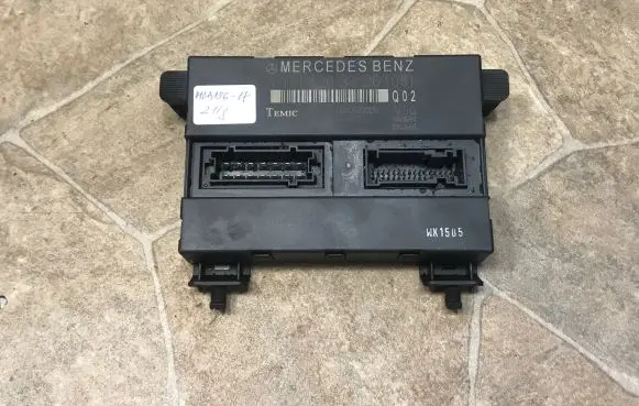 Mercedes-Benz SLK R171 Convertible roof control unit A1718203326