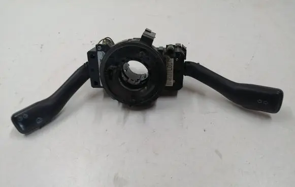 Volkswagen PASSAT B5 Indicator stalk 4B0953503F