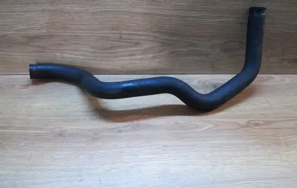Volvo S40, V40 Engine coolant pipe/hose 30611010
