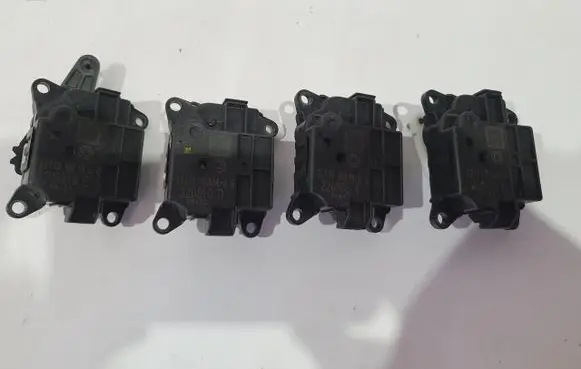 Nissan Qashqai J12 A/C air flow flap actuator/motor 277306UA0A
