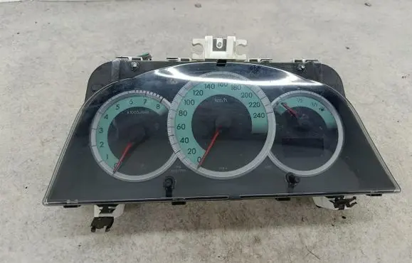 Toyota Corolla Verso E121 Speedometer (instrument cluster) 838000F020