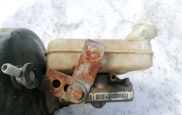 Chrysler Pacifica Master brake cylinder e0204022405
