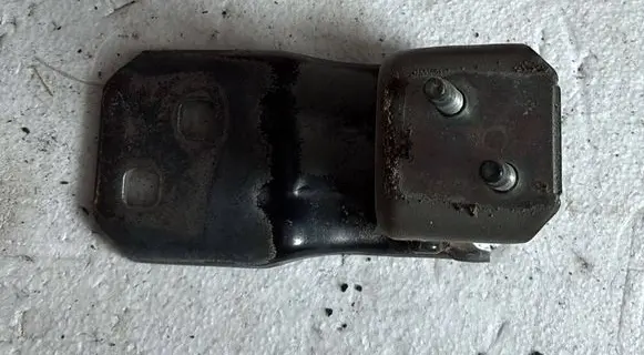 Chrysler Voyager Tailgate/trunk/boot hinge 13247936 203110
