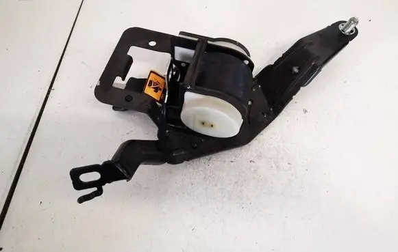 Mazda 5 Middle seatbelt (rear) 