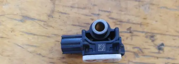 Mitsubishi ASX Airbag deployment crash/impact sensor 8651A117