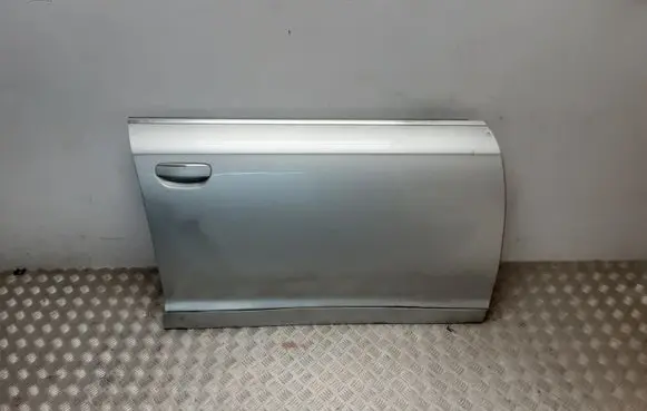 Audi A6 S6 C6 4F Front door