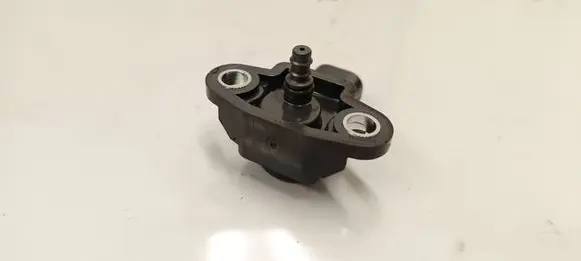 Mercedes-Benz A W176 Air pressure sensor A0051535028