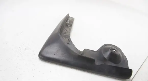 Skoda Octavia Mk2 (1Z) Front mudguard 1Z0821819