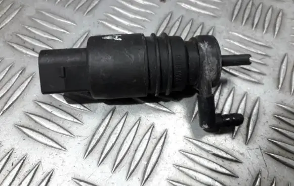 Audi A4 S4 B5 8D Windscreen/windshield washer pump