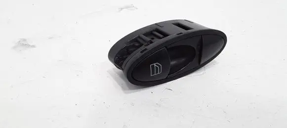 Mercedes-Benz E W211 Electric window control switch A2118218551