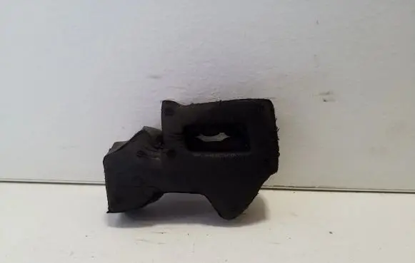 Volkswagen Amarok Fender foam support/seal 2H0823714
