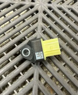 Toyota C-HR I Airbag deployment crash/impact sensor 89831F4010