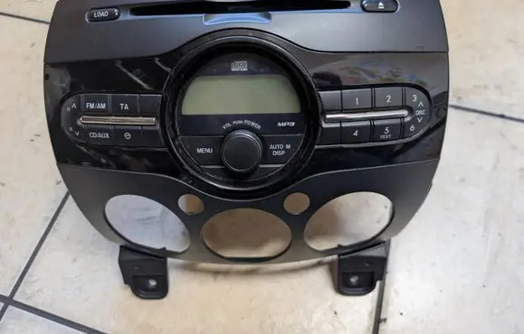 Mazda 2 Radio/CD/DVD/GPS head unit 14797426 00G1B4561686 DL4066AR0