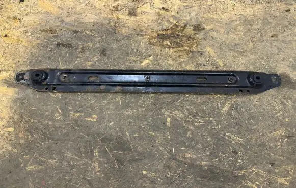 Citroen C4 II Bottom radiator support slam panel 