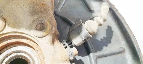 Volkswagen Touran I ABS brake wheel speed sensor