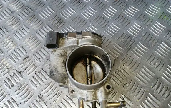 Audi A6 S6 C5 4B Throttle valve 078133062B 0280750030