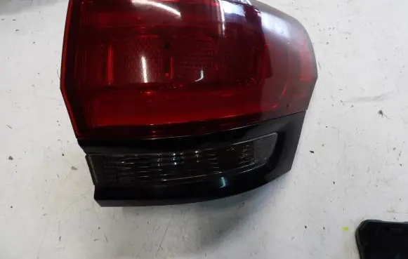 Jeep Grand Cherokee Rear/tail lights P68110000AE