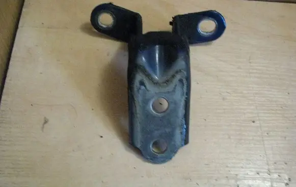 KIA Ceed Rear door lower hinge 793102E000