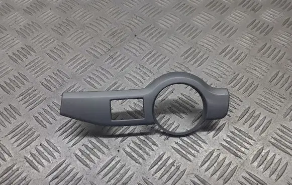Skoda Octavia Mk2 (1Z) Dashboard lower bottom trim panel 1Z1858417