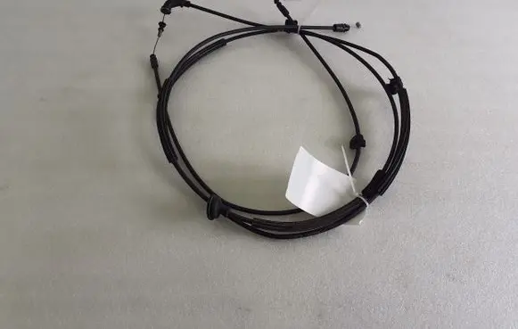 Engine bonnet/hood lock release cable