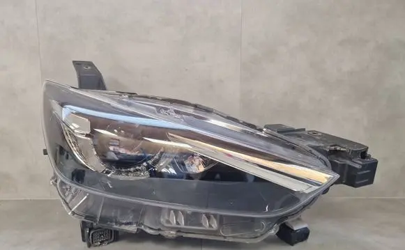 Mazda CX-3 Headlight/headlamp D10E51030