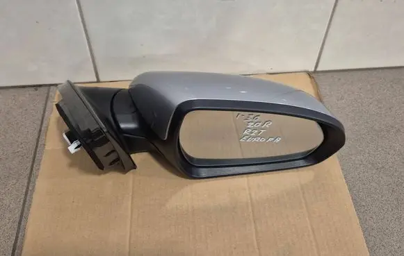 Hyundai i30 Front door electric wing mirror 