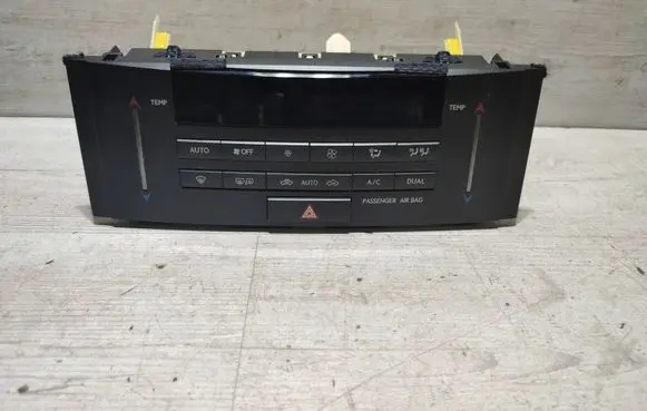 Lexus RC Climate control/heater control trim 75H444