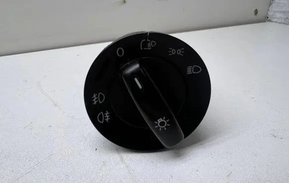 Volkswagen Touran I Light switch 1T0941431N