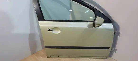 Volvo S40 Front door