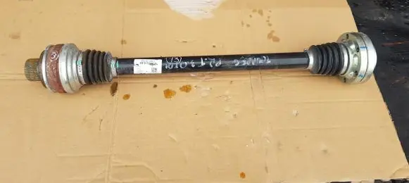 Volkswagen Scirocco Rear driveshaft 4M0407271D