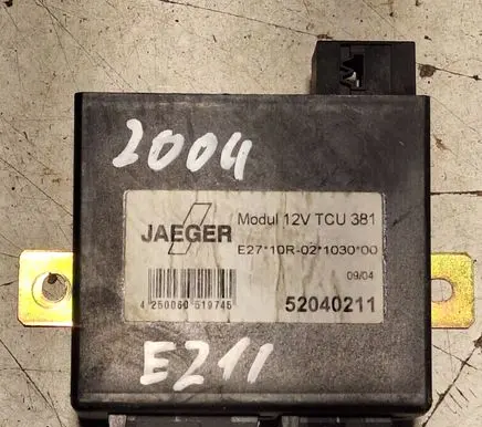 Mercedes-Benz E W211 Tow bar trailer control unit/module 52040211 250060519745
