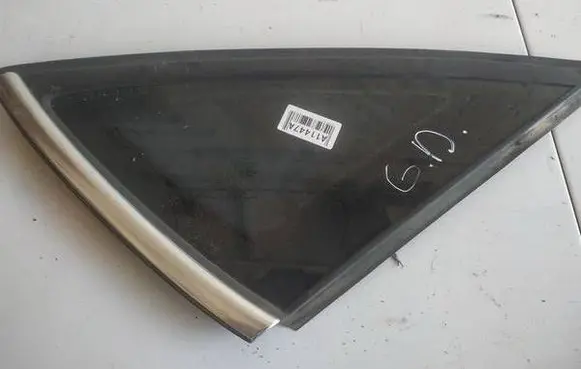 Ford Mondeo MK IV Rear side window AS2