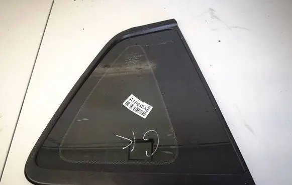 Toyota Corolla Verso AR10 Rear side window AS2