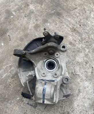 Volkswagen PASSAT B6 Front wheel hub