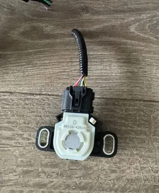 Lexus LBX Other devices 8951042020